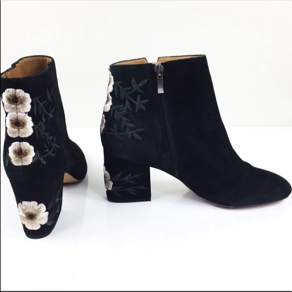 FRANCO SARTO Black booties with flower detail on back.